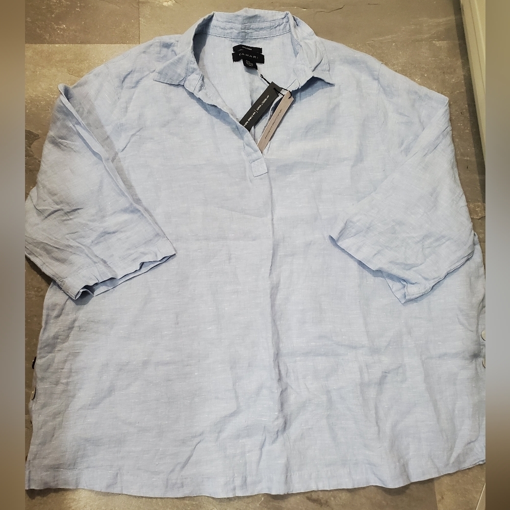 NWT Tahari Linen Blouse. 3/4 Sleeves. Plus Size, 2X. Light Blue / White.